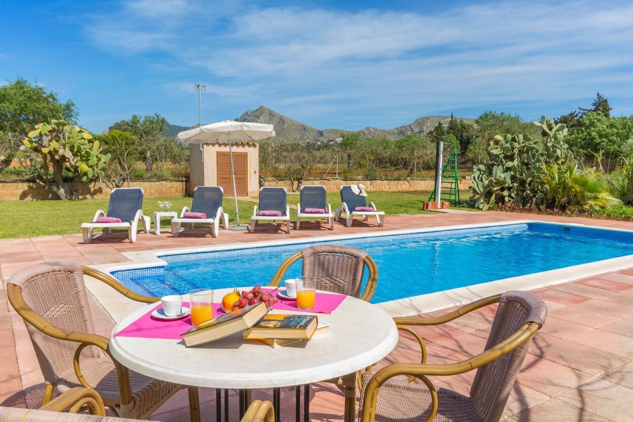 Marilen Villa *
